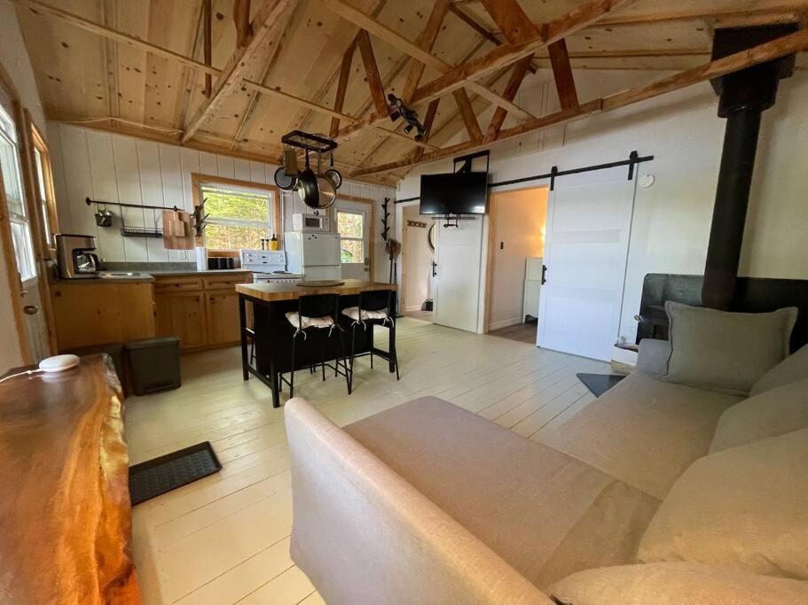 Leland'S Lakehouse Вулфвилл Экстерьер фото