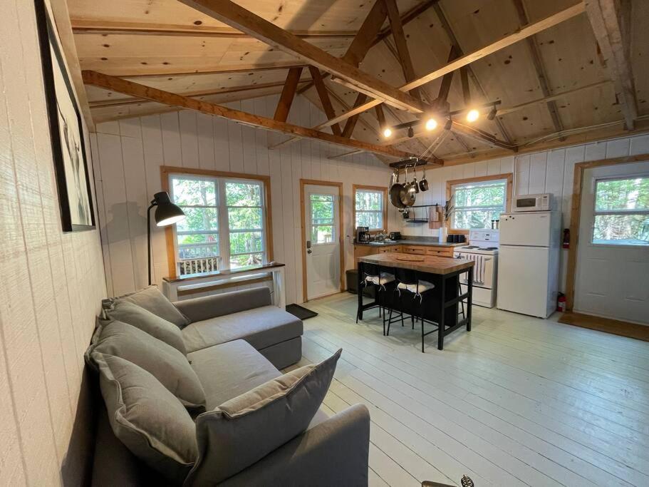 Leland'S Lakehouse Вулфвилл Экстерьер фото